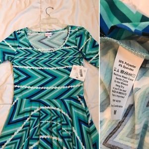 BNWT Medium Lularoe Nicole - BEAUTIFUL